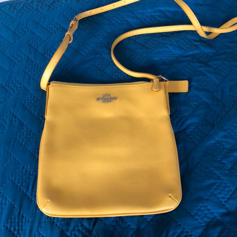 Coach yellow leather shoulder bag